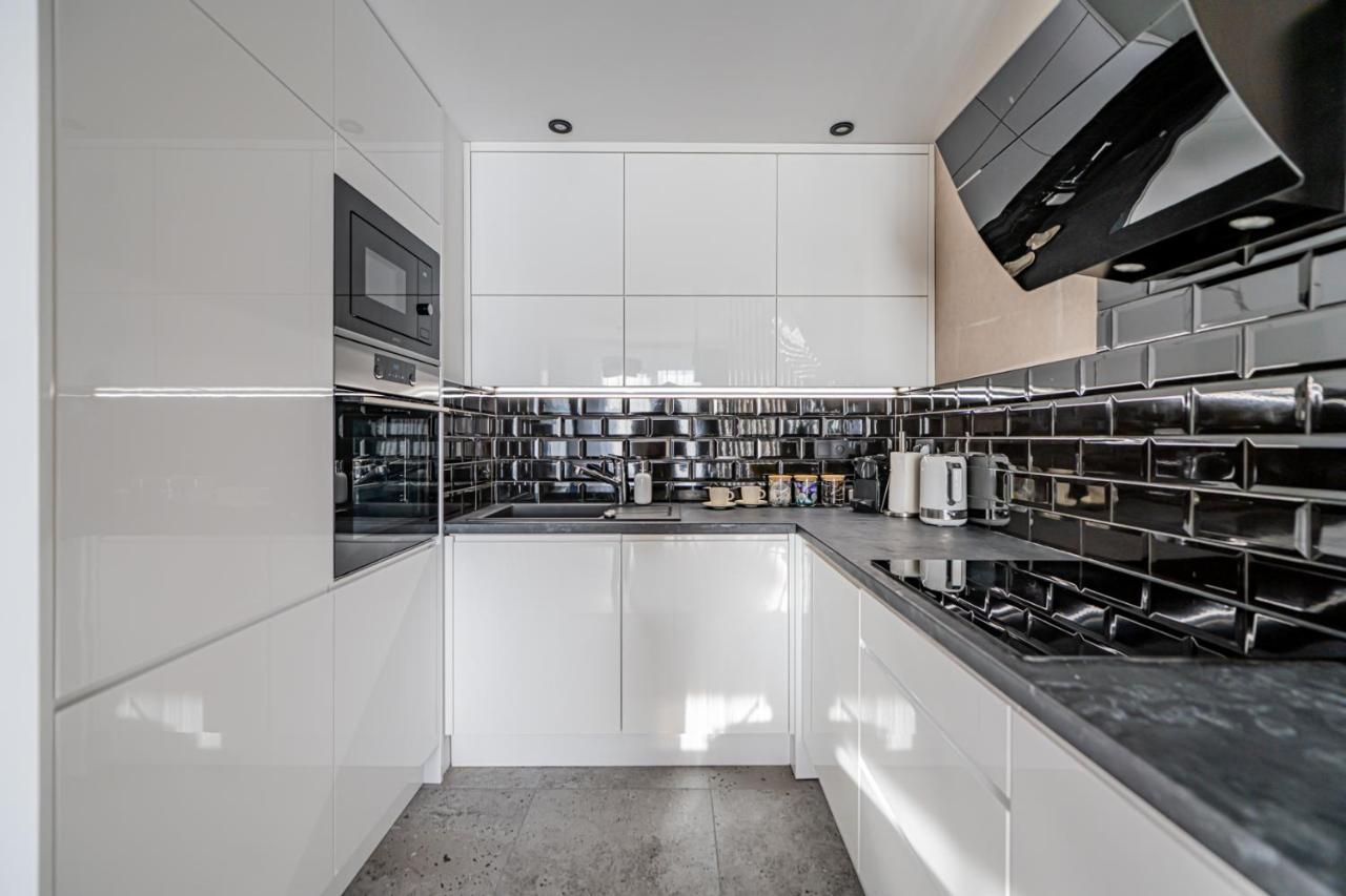 Apartment 24H With Free Garage And Ac Jagielly 5 Wroclaw Bagian luar foto
