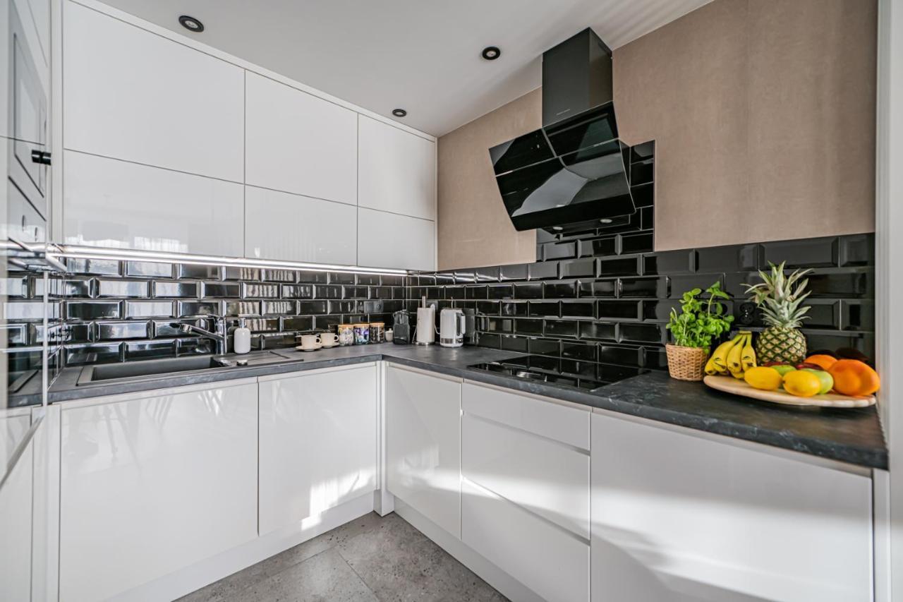 Apartment 24H With Free Garage And Ac Jagielly 5 Wroclaw Bagian luar foto